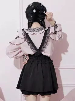 Chemise Lolita en dentelle col rond volants manches longues ruban décoré