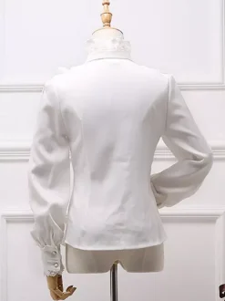 Chemise Lolita classique en mousseline blanche avec n艙ud papillon et dentelle blanche Déguisements Halloween