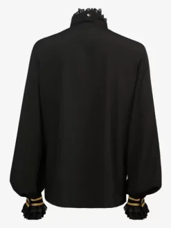 Chemise noire à manches longues et col montant à volants style gothique vintage