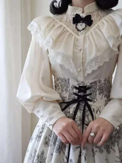 Chemisiers gothiques Lolita à volants et manches longues en dentelle haut Lolita en dentelle écru et blanc