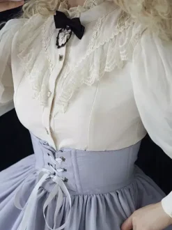 Chemisiers gothiques Lolita à volants et manches longues en dentelle haut Lolita en dentelle écru et blanc