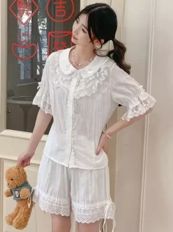 Chemisiers Lolita doux n艙uds en dentelle haut Lolita à manches courtes chemise Lolita noire en dentelle