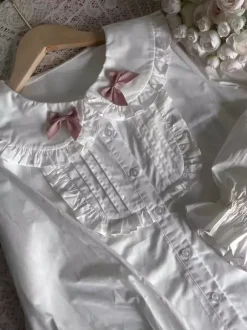 Chemisiers Lolita doux blancs à manches courtes volants et n艙uds haut Lolita chemise Lolita