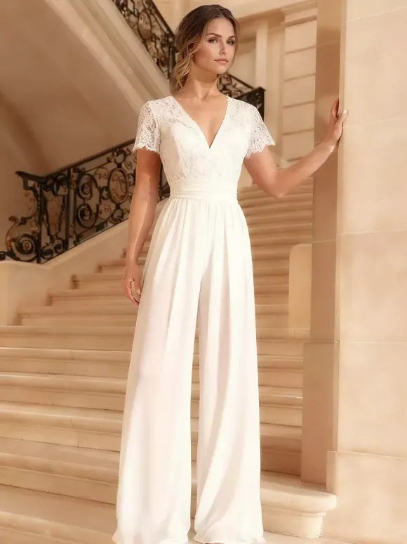 Combinaison de mariée en dentelle plissée longueur au sol col en V manches courtes taille naturelle couleur ivoire