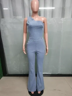 Combinaison en jean délavé asymétrique pour femme - Combinaison moulante sexy évasée bleu clair style années 2000 - Tenue de soirée estivale 2026