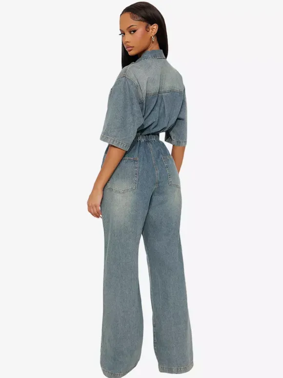 Combinaison en jean stretch délavé pour femme - Combinaison cargo bleu clair à taille élastiquée et fente latérale - Collection été 2026