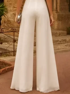 Combinaison de mariée 2 pièces en dentelle et mousseline longueur au sol col en V manches courtes taille naturelle couleur ivoire
