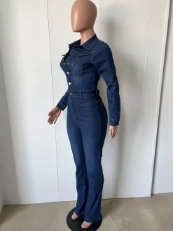 Combinaison-pantalon évasée en denim délavé pour femme - Combinaison-pantalon en coton bleu foncé à manches longues et coupe bootcut - Collection streetwear printemps 2026