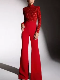 Combinaison rouge avec haut en dentelle col haut manches longues jambe évasée tenue de soirée semi-formelle pour femmes 2026