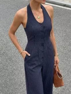 Combinaison-short bleu marine foncé à fines rayures verticales dos nu sans manches taille haute et jambes larges