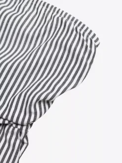 Combinaison-short d'été à rayures noires sans manches et bretelles spaghetti