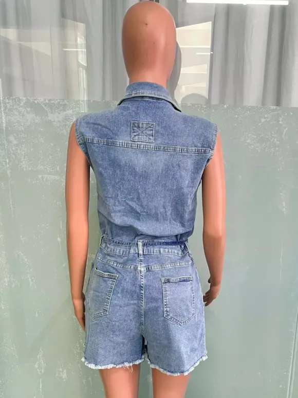 Combinaison short en jean sans manches pour femme - Short une pièce bleu clair délavé à taille nouée - Tenue de club été 2026