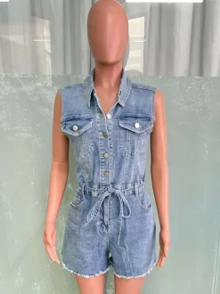 Combinaison short en jean sans manches pour femme - Short une pièce bleu clair délavé à taille nouée - Tenue de club été 2026