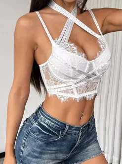 Corset bordeaux sexy sans manches à bretelles croisées en dentelle coupe ajustée décolleté plongeant
