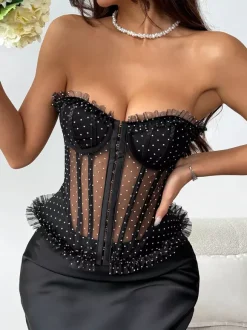 Corsets bordeaux chics sans manches et coupe ajustée en dentelle