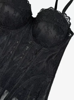 Corsets noirs sexy sans manches et bustiers en dentelle coupe ajustée