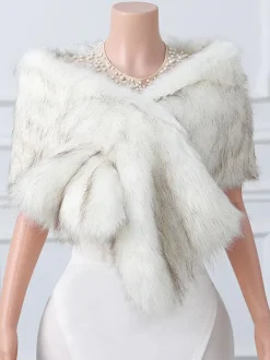 Couverture de mariage en fausse fourrure hauts blancs écru couverture de mariée