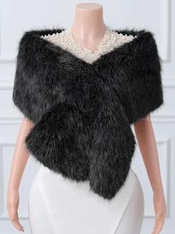 Couverture de mariage en fausse fourrure hauts blancs écru couverture de mariée