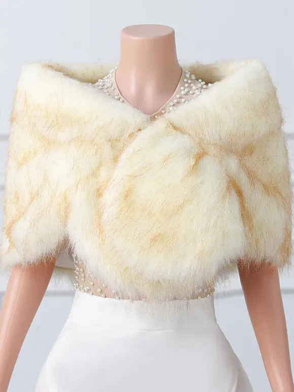 Couverture de mariage en fausse fourrure hauts beiges couverture de mariée