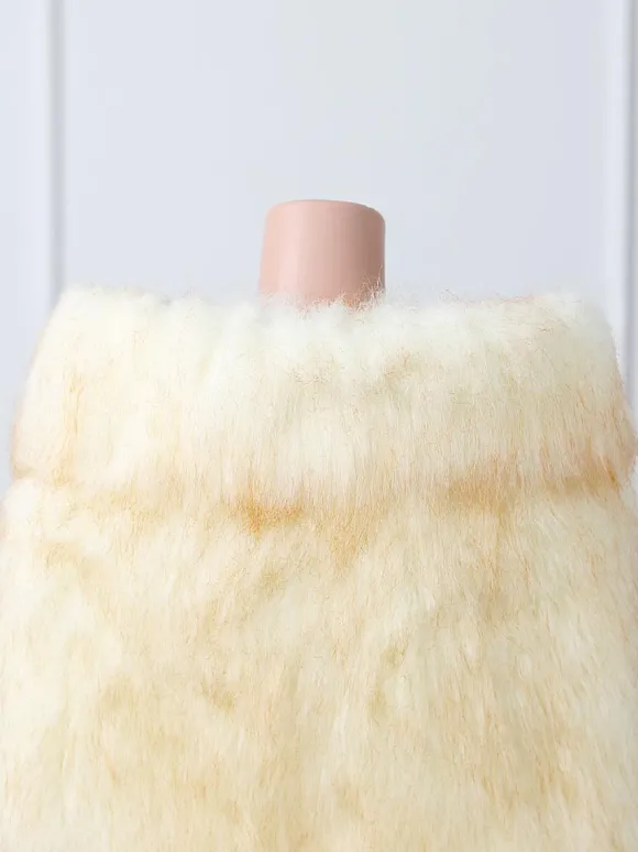Couverture de mariage en fausse fourrure hauts beiges couverture de mariée