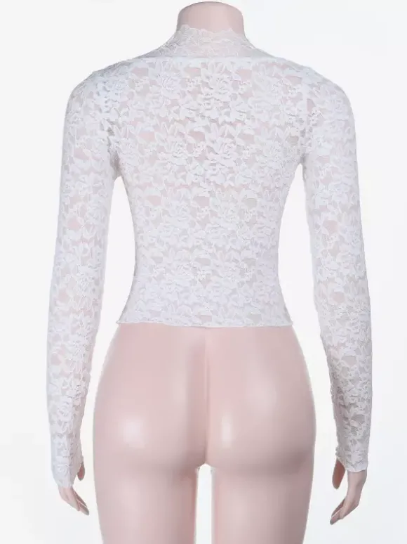 Crop top transparent en dentelle florale blanche pour femme - Chemisier à manches longues et col carré festonné - Style coquette romantique et français idéal pour les sorties (collection 2026)