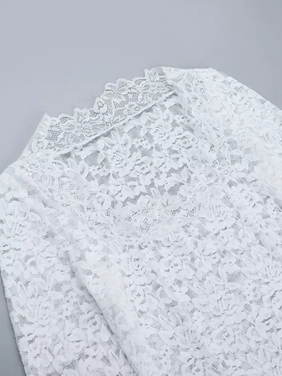 Crop top transparent en dentelle florale blanche pour femme - Chemisier à manches longues et col carré festonné - Style coquette romantique et français idéal pour les sorties (collection 2026)