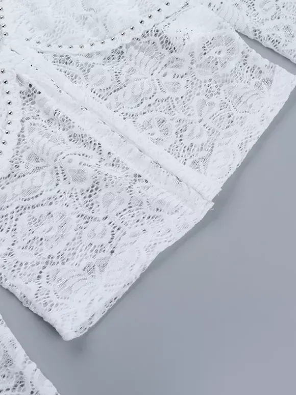 Crop top en dentelle florale pour femme - Chemisier blanc élégant à manches longues col en V et coupe ajustée - Tenue de soirée printanière 2026
