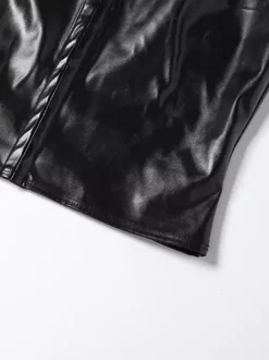 Crop top en similicuir pour femme - Haut noir sexy à manches courtes et col montant découpé - Tenue de club rave d'été 2026