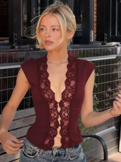 Crop top noir à volants et boutons pour femme col en V top sexy