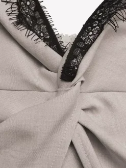 Débardeur marron clair à bretelles col montant asymétrique et sexy pour femme