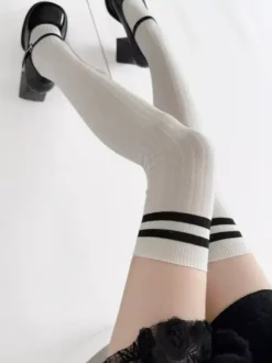 Doux Lolita Stocking deux chaussettes hautes de coton de rayure de tonalité Déguisements Halloween