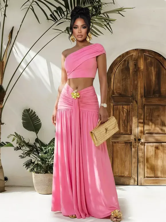 Ensemble 2 pièces : haut court asymétrique à boucle métallique et jupe longue froncée