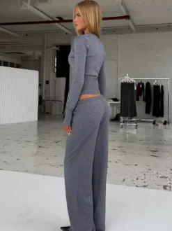 Ensemble 2 pièces en maille côtelée pour femme - Gilet boutonné coupe ajustée et pantalon de détente à jambes larges - Collection printemps 2026