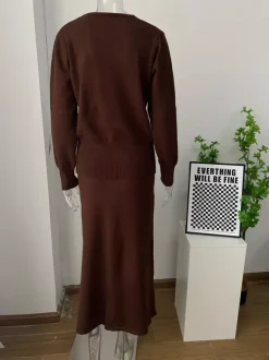Ensemble 2 pièces en tricot avec cardigan à col en V et jupe longue pour femme (2026)