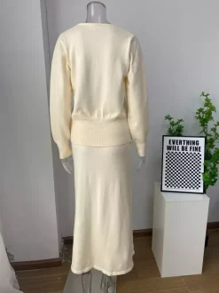 Ensemble 2 pièces en tricot avec cardigan à col en V et jupe longue pour femme (2026)