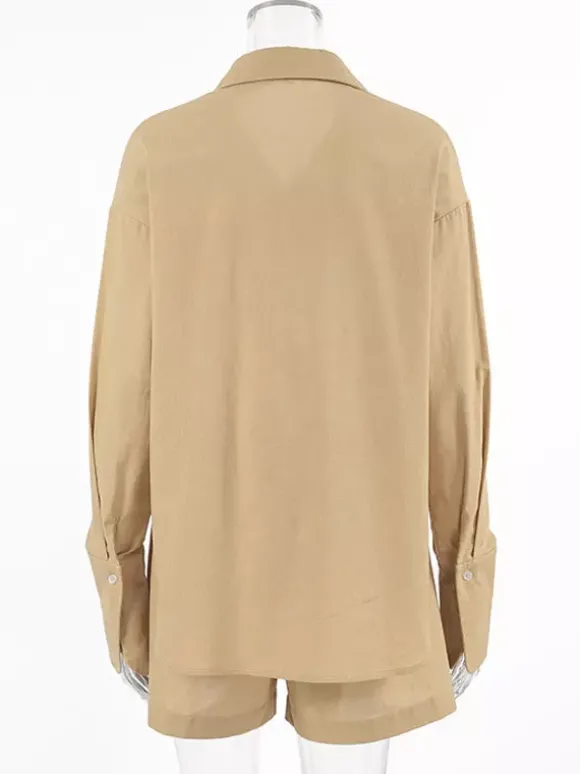 Ensemble 2 pièces short et chemise oversize short élastique style décontracté pour femme.