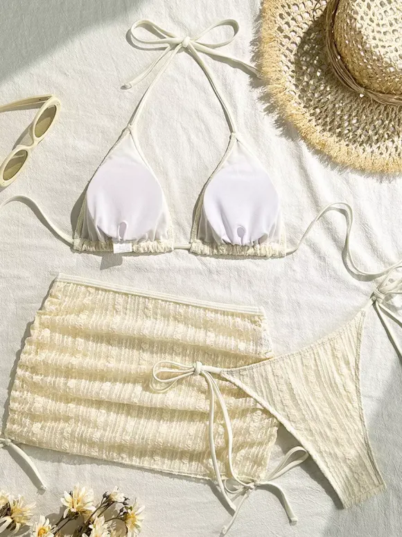 Ensemble bikini en dentelle avec mini-jupe cache-maillot pour la plage et les loisirs d'été 2026