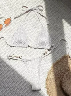 Ensemble bikini léopard pour femme - Haut string à col halter et perles - Idéal pour une pool party estivale sur un yacht (2026)