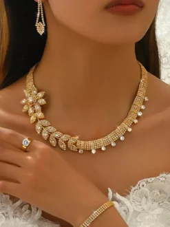 Ensemble de bijoux de mariage tendance en métal percé avec diamants attrayants