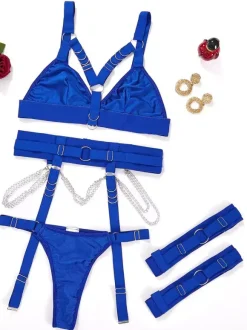 Ensemble de lingerie 3 pièces soutien-gorge et culotte noirs avec détails en métal noir