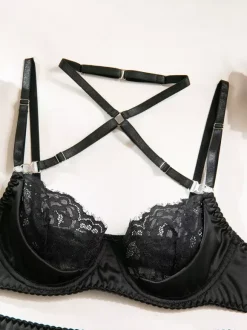 Ensemble de lingerie de mariée en dentelle noire 3 pièces : soutien-gorge jupe et culotte