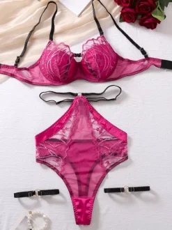 Ensemble de lingerie sexy violet 3 pièces soutien-gorge et culotte pour adulte