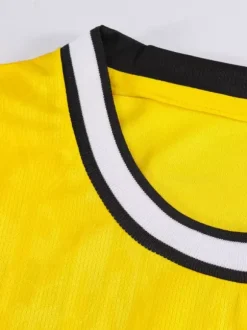 Ensemble de maillots de football domicile 4 pièces Borussia Dortmund 26/27 n° 10 Reus et n° 27 Brandt pour enfants et adultes.