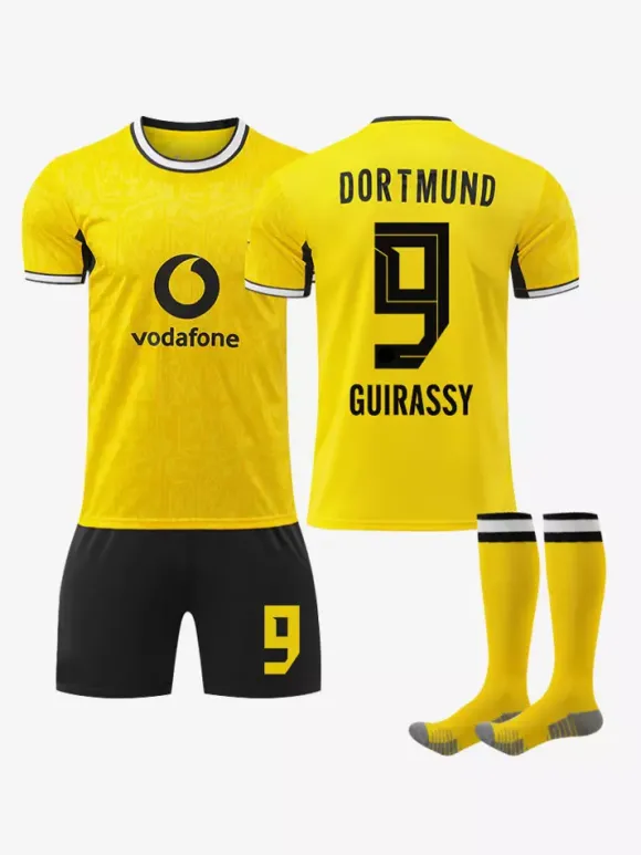 Ensemble de maillots de football domicile 4 pièces Borussia Dortmund 26/27 n° 10 Reus et n° 27 Brandt pour enfants et adultes.