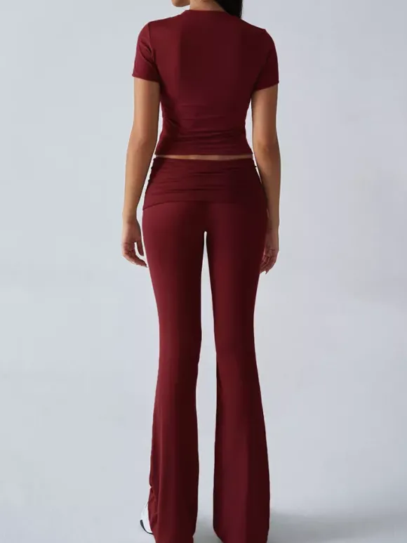 Ensemble de yoga deux pièces pour femme - Haut court à manches courtes et coupe ajustée et pantalon évasé - Tenue de sport et de détente été 2026