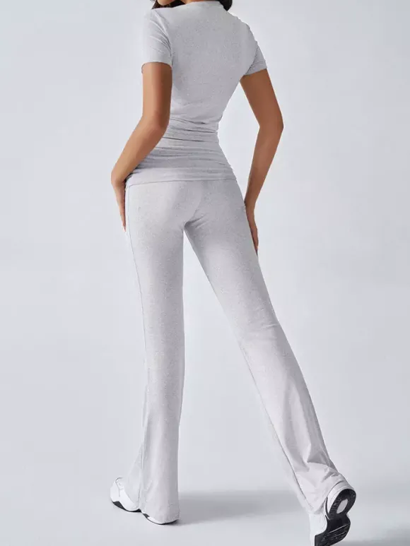Ensemble de yoga deux pièces pour femme - Haut court à manches courtes et coupe ajustée et pantalon évasé - Tenue de sport et de détente été 2026