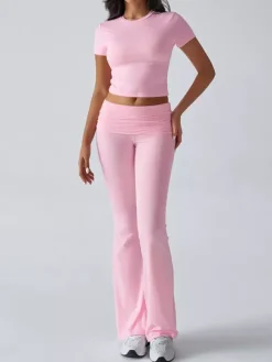 Ensemble de yoga deux pièces pour femme - Haut court à manches courtes et coupe ajustée et pantalon évasé - Tenue de sport et de détente été 2026