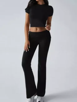 Ensemble de yoga deux pièces pour femme - Haut court à manches courtes et coupe ajustée et pantalon évasé - Tenue de sport et de détente été 2026