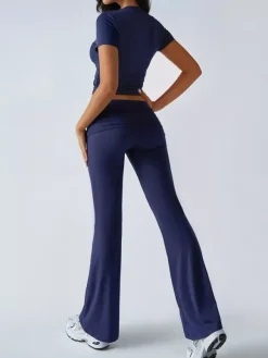 Ensemble de yoga deux pièces pour femme - Haut court à manches courtes et coupe ajustée et pantalon évasé - Tenue de sport et de détente été 2026