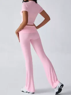 Ensemble de yoga deux pièces pour femme - Haut court à manches courtes et coupe ajustée et pantalon évasé - Tenue de sport et de détente été 2026
